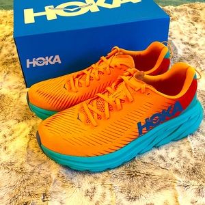 Hoka One One Rincon 3 sz 11.5 in excellent condition